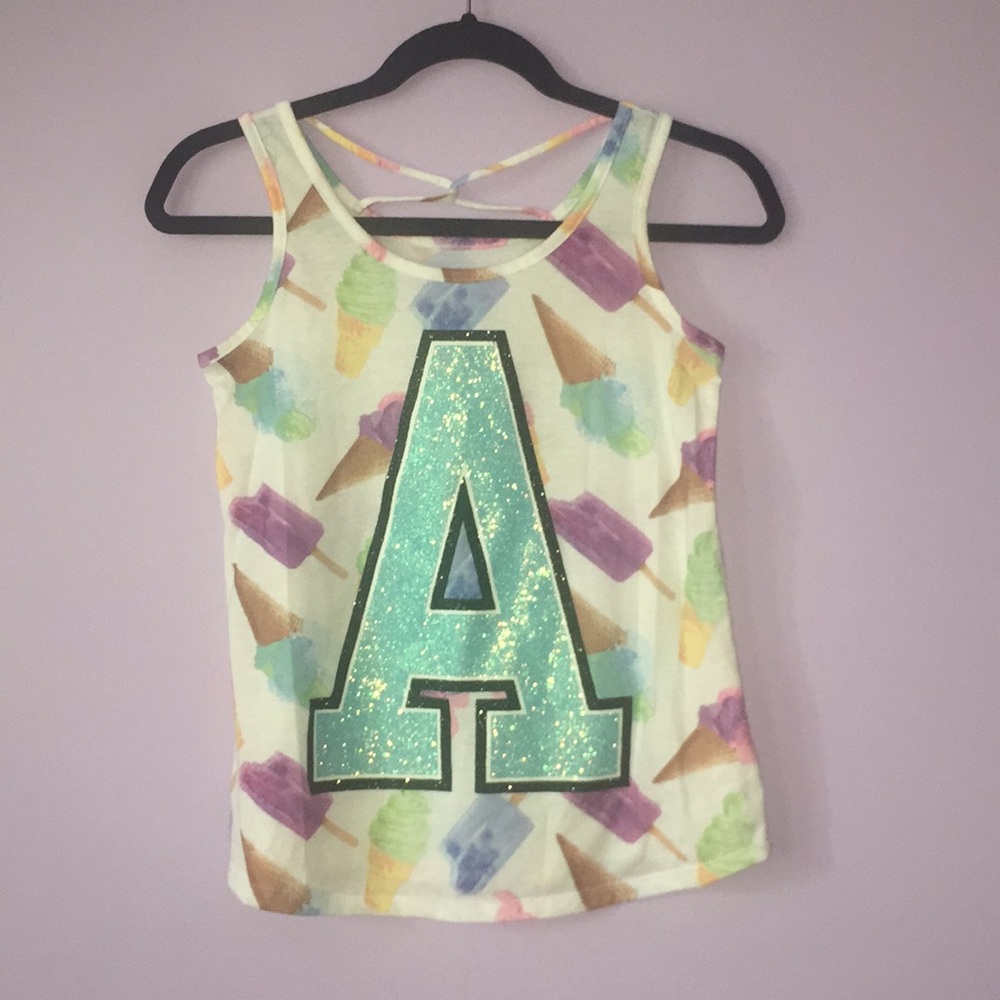 sleeveless top